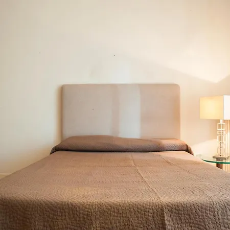 Bright And Peaceful Location Apartamento Milão