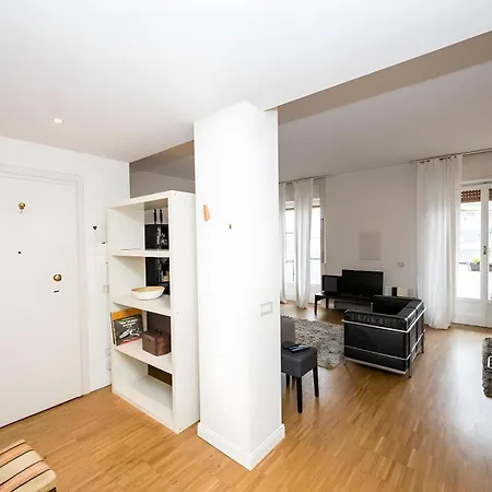 Apartamento Bright And Peaceful Location Milão